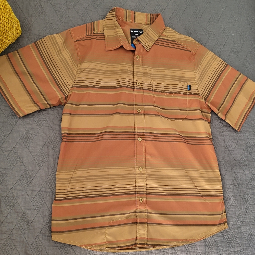 Kavu Point No Point Short Sleeve Button Down Copper City Size M Medium